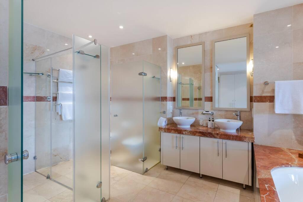 Outstanding V&A Marina Waterfront Apartment Cape Town Luaran gambar