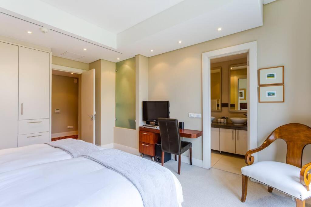 Outstanding V&A Marina Waterfront Apartment Cape Town Luaran gambar