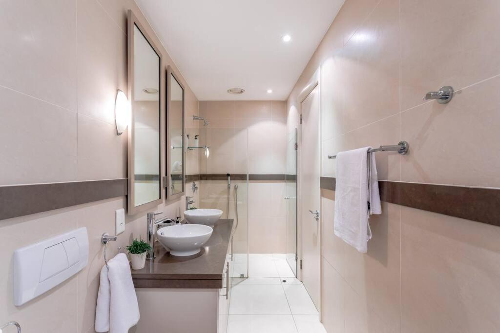 Outstanding V&A Marina Waterfront Apartment Cape Town Luaran gambar